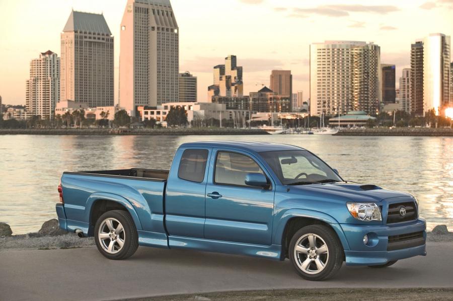  Toyota Tacoma X-Runner in Speedway Blue 2005 года  (фото 17 из 25)